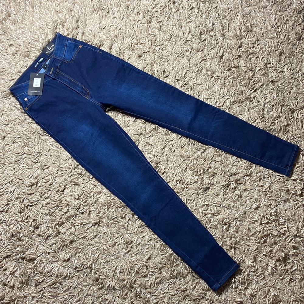High waisted Fashion Nova skinny jeans